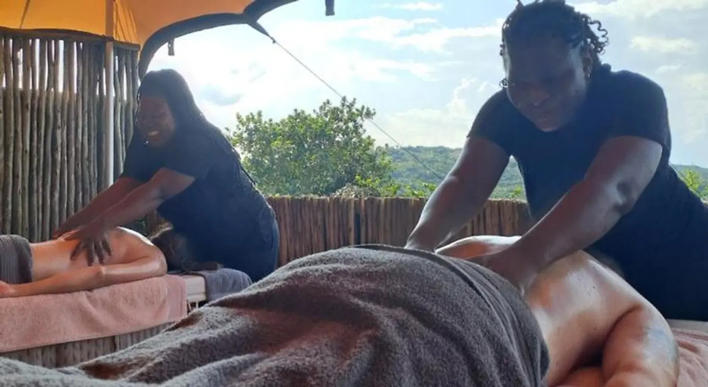 Ndhula Luxury Tented Lodge Terrasse