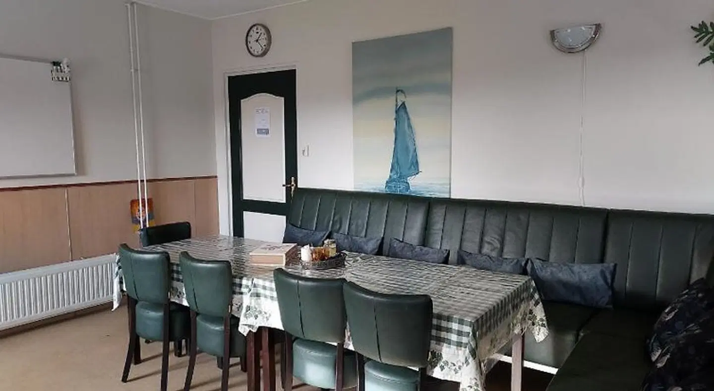lodge 61 ROOM_EXAMPLE