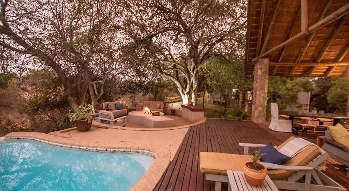 Leopard's Lair Bush Lodge OUTDOOR_POOL