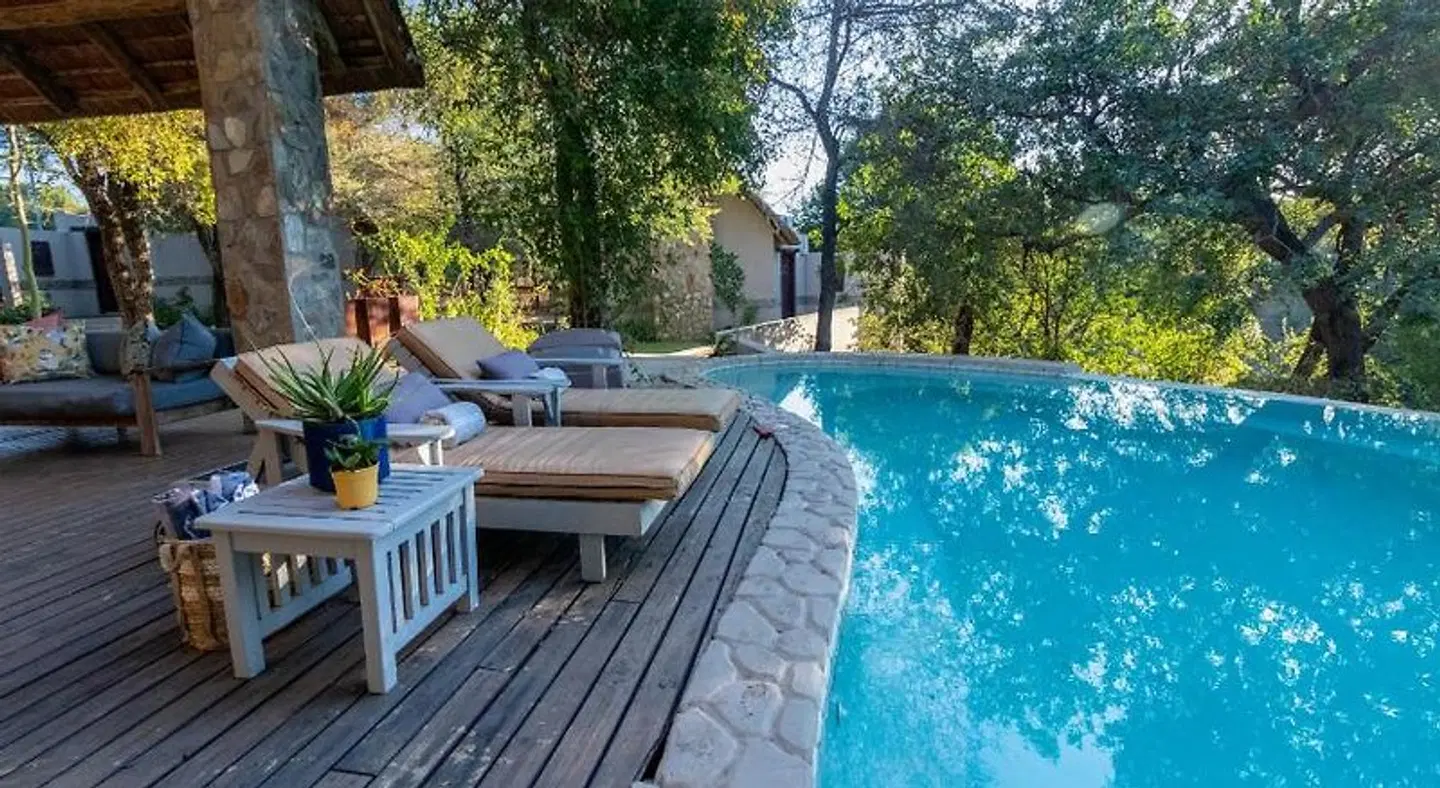 Leopard's Lair Bush Lodge OUTDOOR_POOL