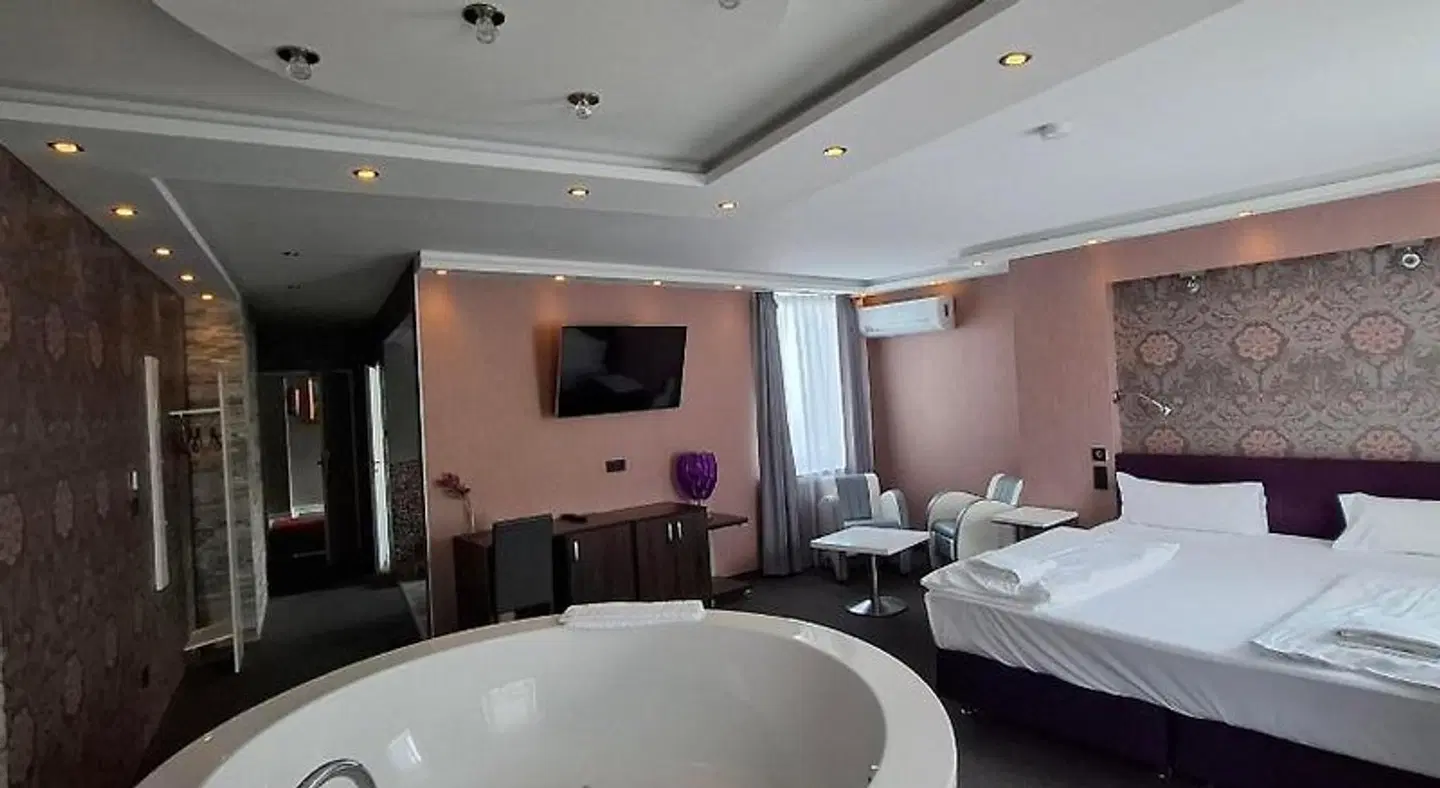 Stay-Inn Boardinghouse HEALTH_BEAUTY