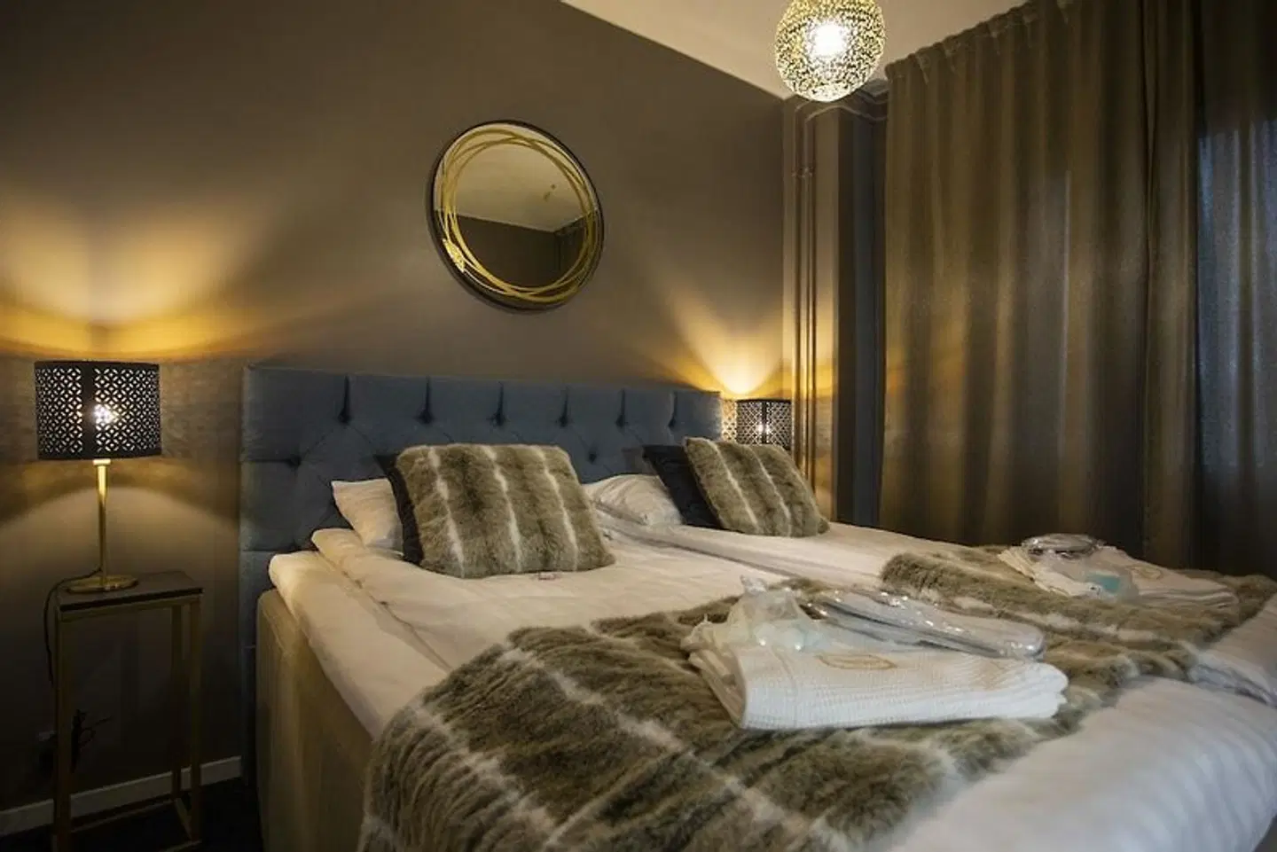 Golden Circle Suites ROOM_EXAMPLE