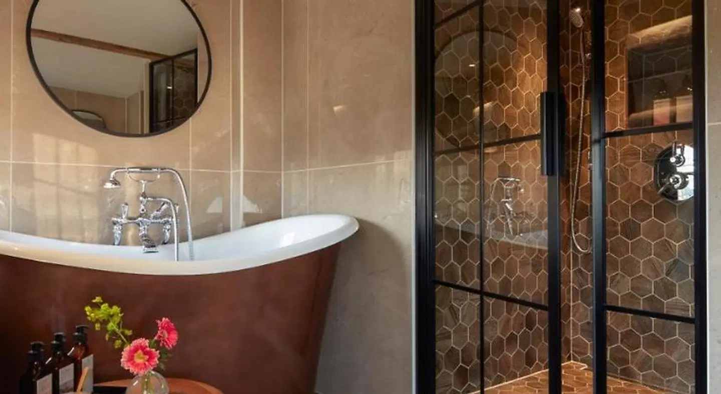 The Falcon Hotel Badezimmer