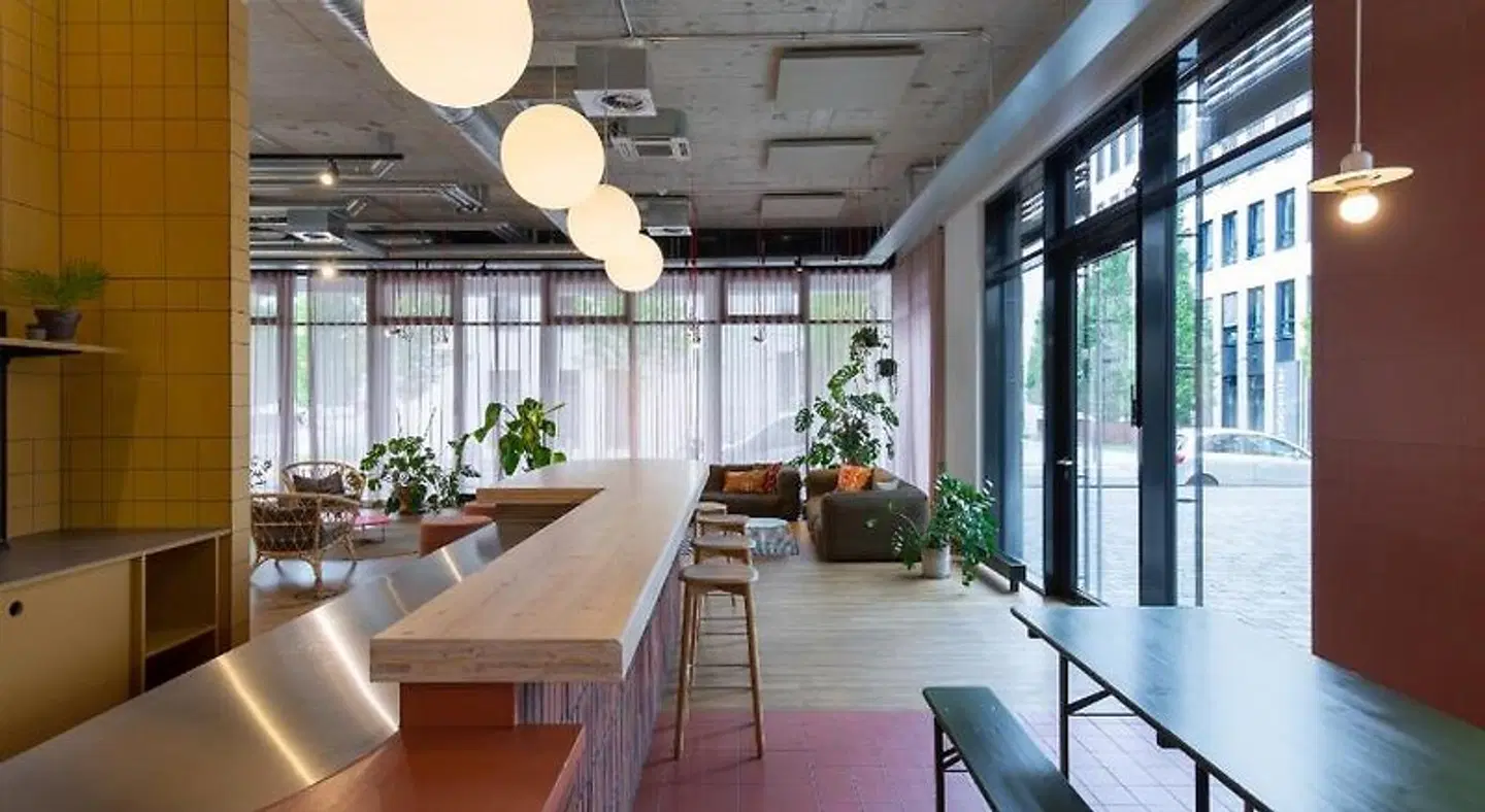 STAYERY Bielefeld Hauptbahnhof Bar