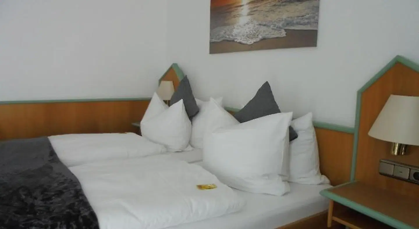 Paulin ROOM_EXAMPLE