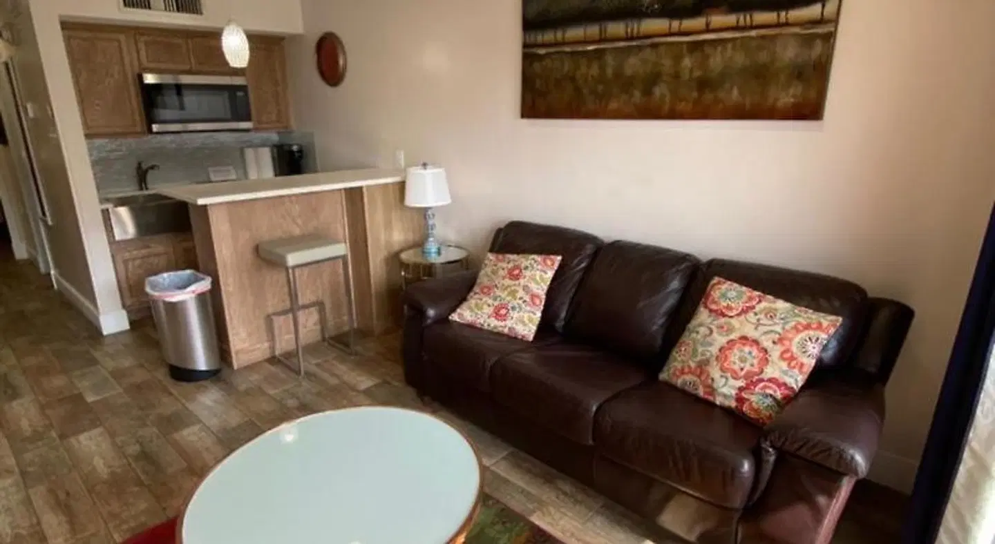 The Victorian Condominiums ROOM_EXAMPLE