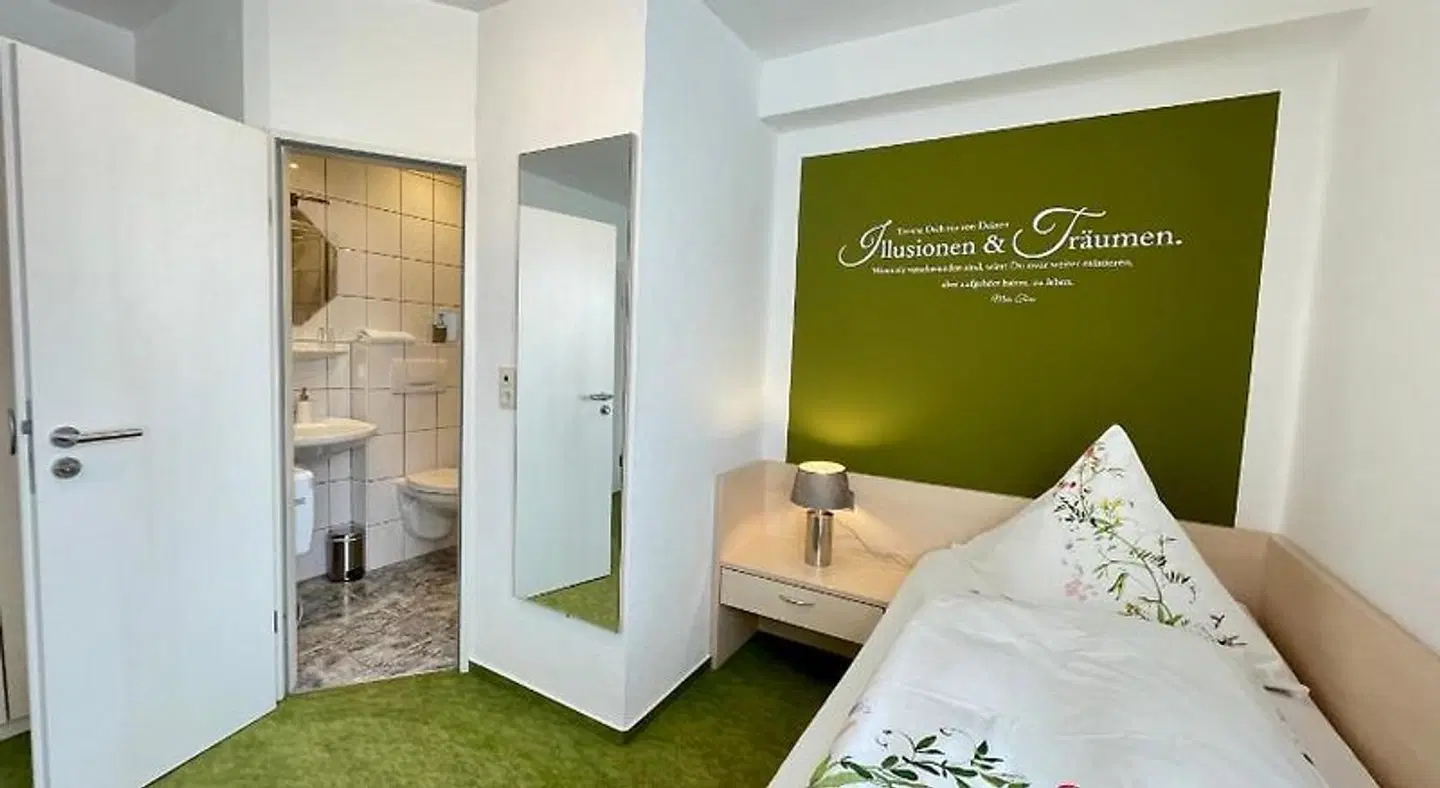 Schmidt ROOM_EXAMPLE