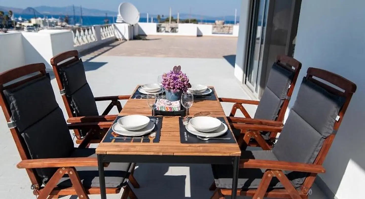 Jasmine Hotel Apartments Terrasse