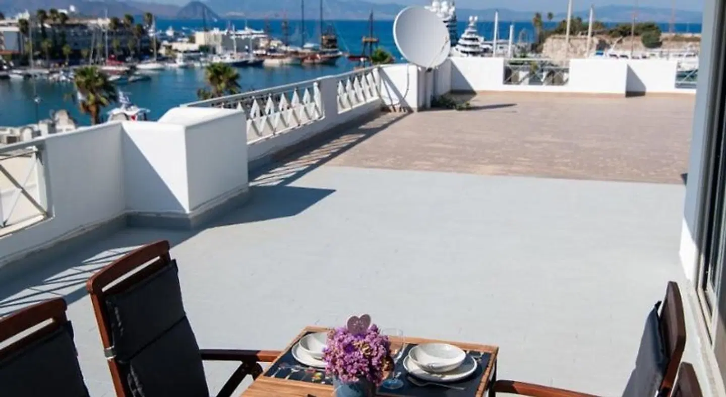 Jasmine Hotel Apartments Terrasse