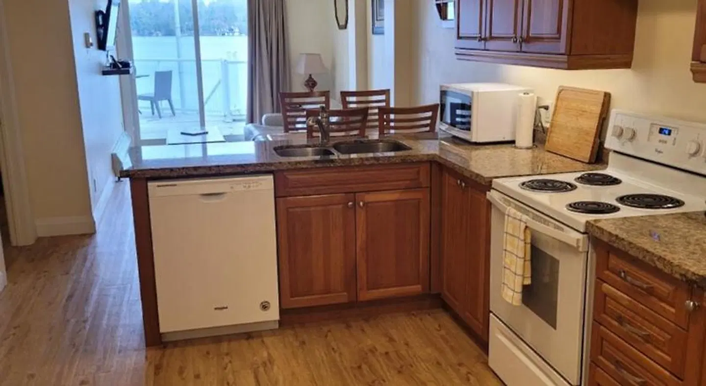 Muskoka Lakes Hotel and Resorts ROOM_EXAMPLE