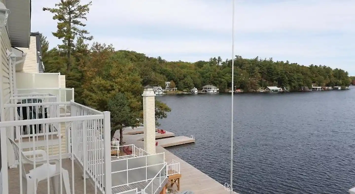 Muskoka Lakes Hotel and Resorts Terrasse