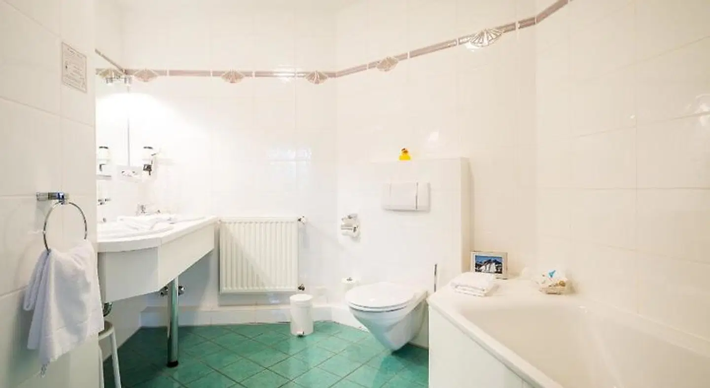 ankerplatz-Hotel garni Badezimmer