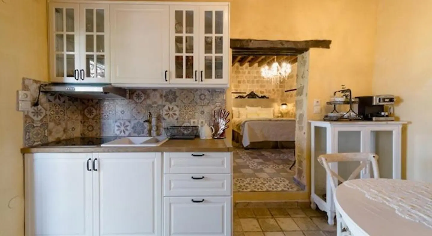 George Apart ROOM_EXAMPLE