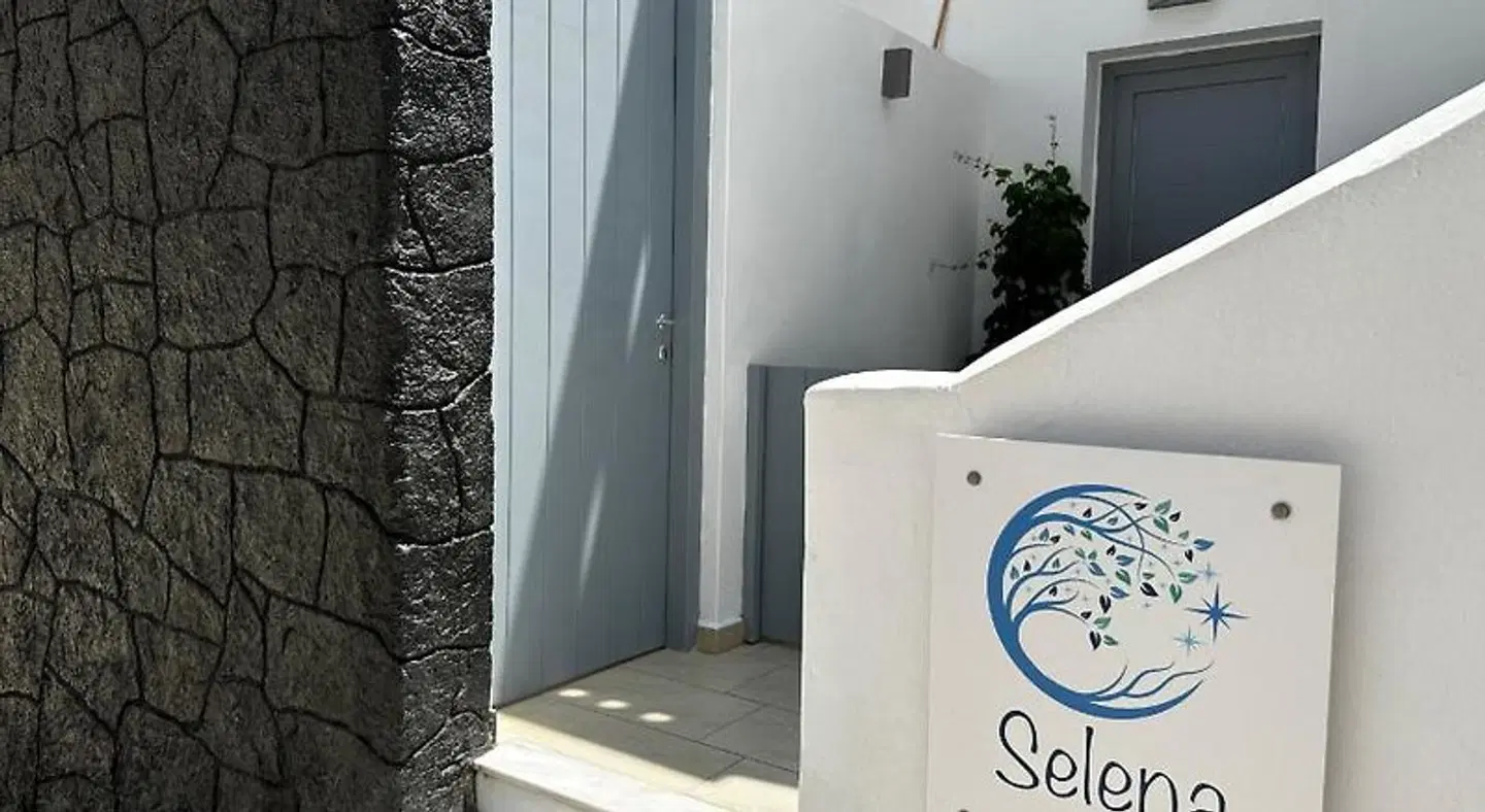Selena Villa HEALTH_BEAUTY