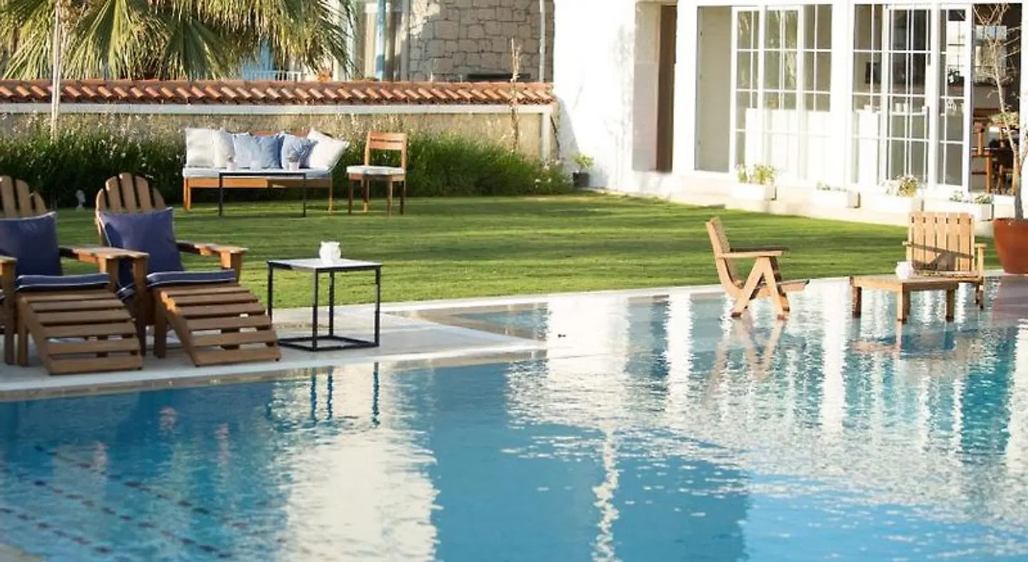 Alacati Levin Hotel Hallenbad