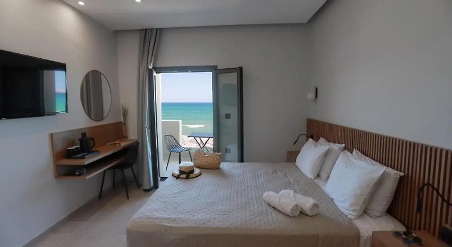 Tropical Hotel ROOM_EXAMPLE