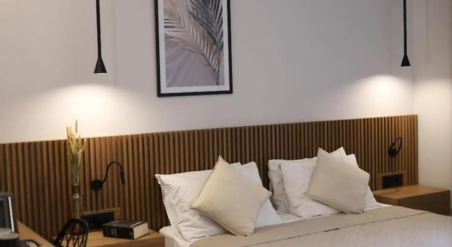 Tropical Hotel ROOM_EXAMPLE