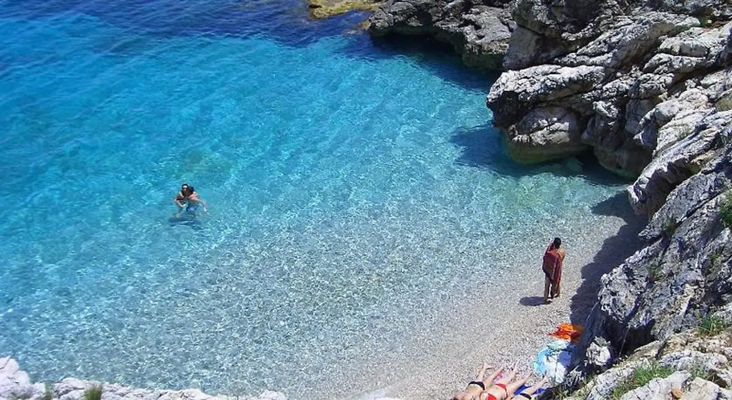 Cielo d' Alcamo OUTDOOR_POOL