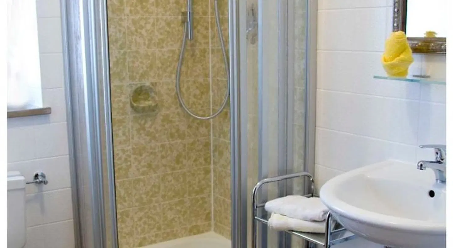 Bellevue Garni Badezimmer
