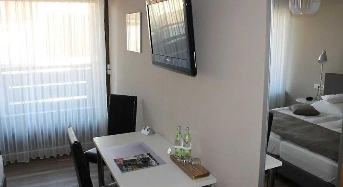 Bellevue Garni ROOM_EXAMPLE