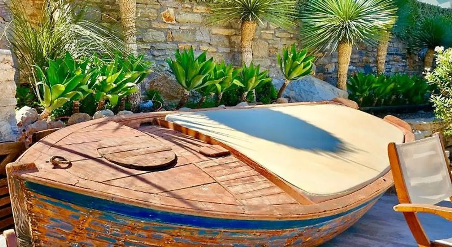 Niriides Hotel Apartments HEALTH_BEAUTY