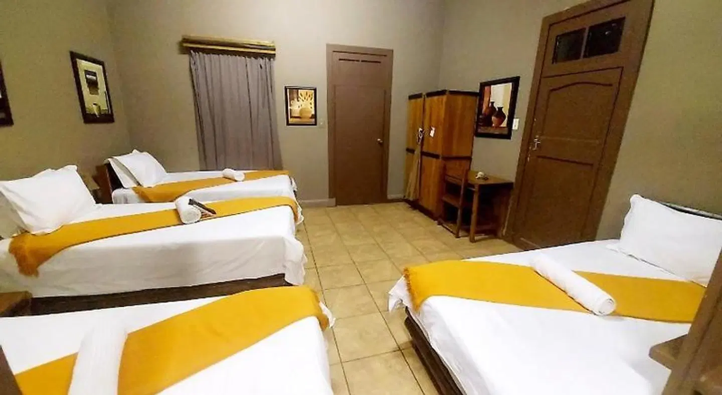 Sundown Lodge ROOM_EXAMPLE