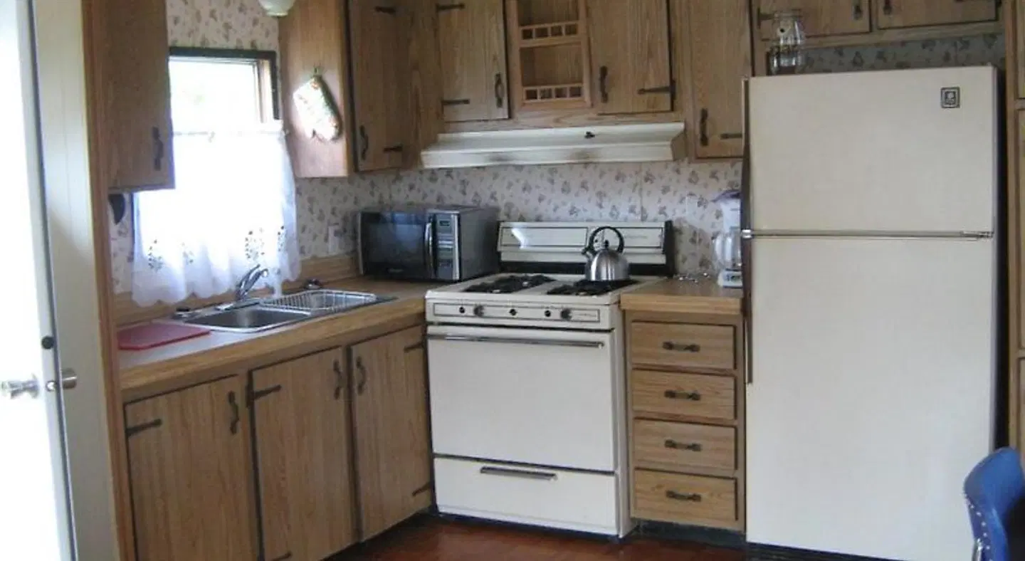 White Caps Motel and RV Park ROOM_EXAMPLE