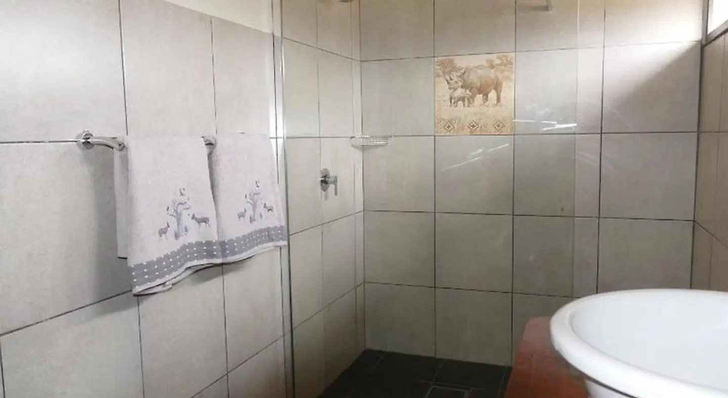 Adonsonia Lodge Badezimmer