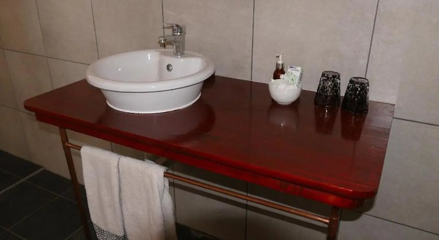 Adonsonia Lodge Badezimmer