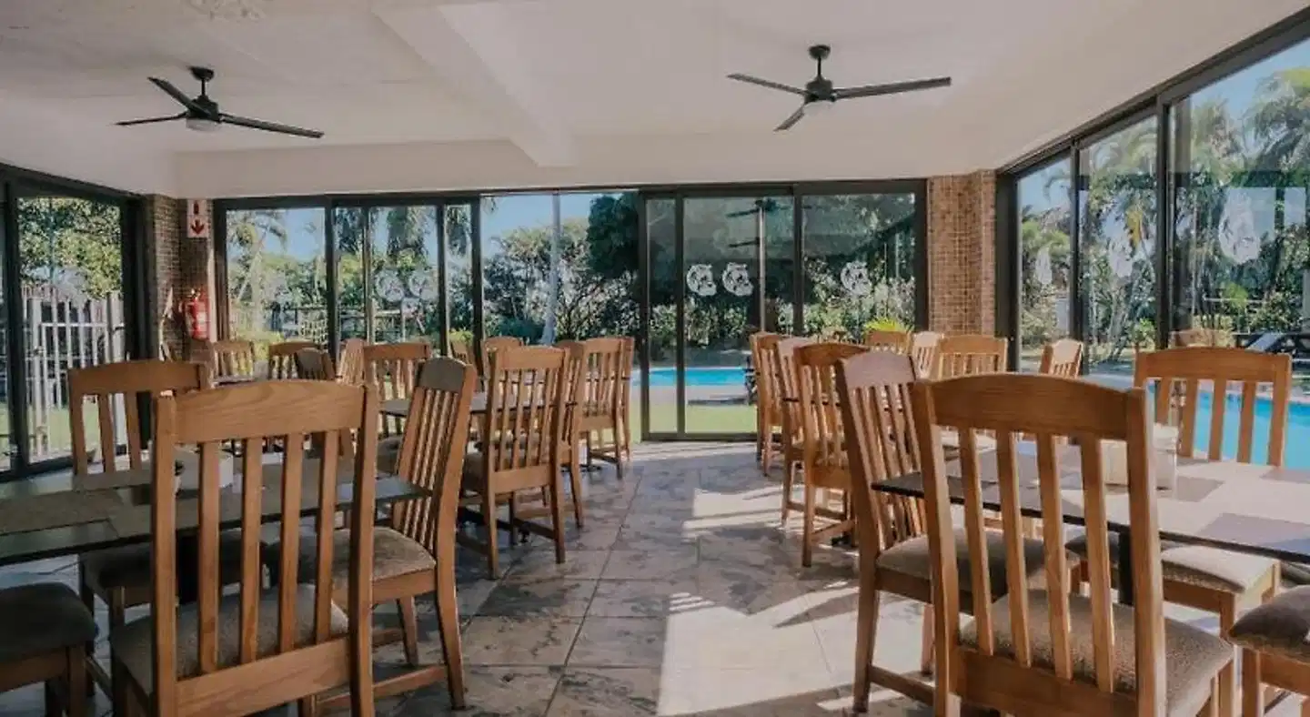 Elephant Lake Hotel Restaurant