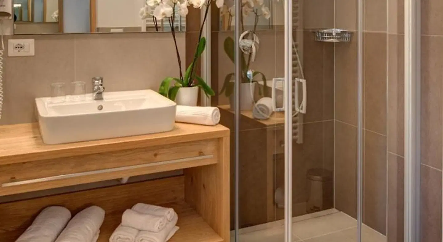 Apparthotel Central Badezimmer