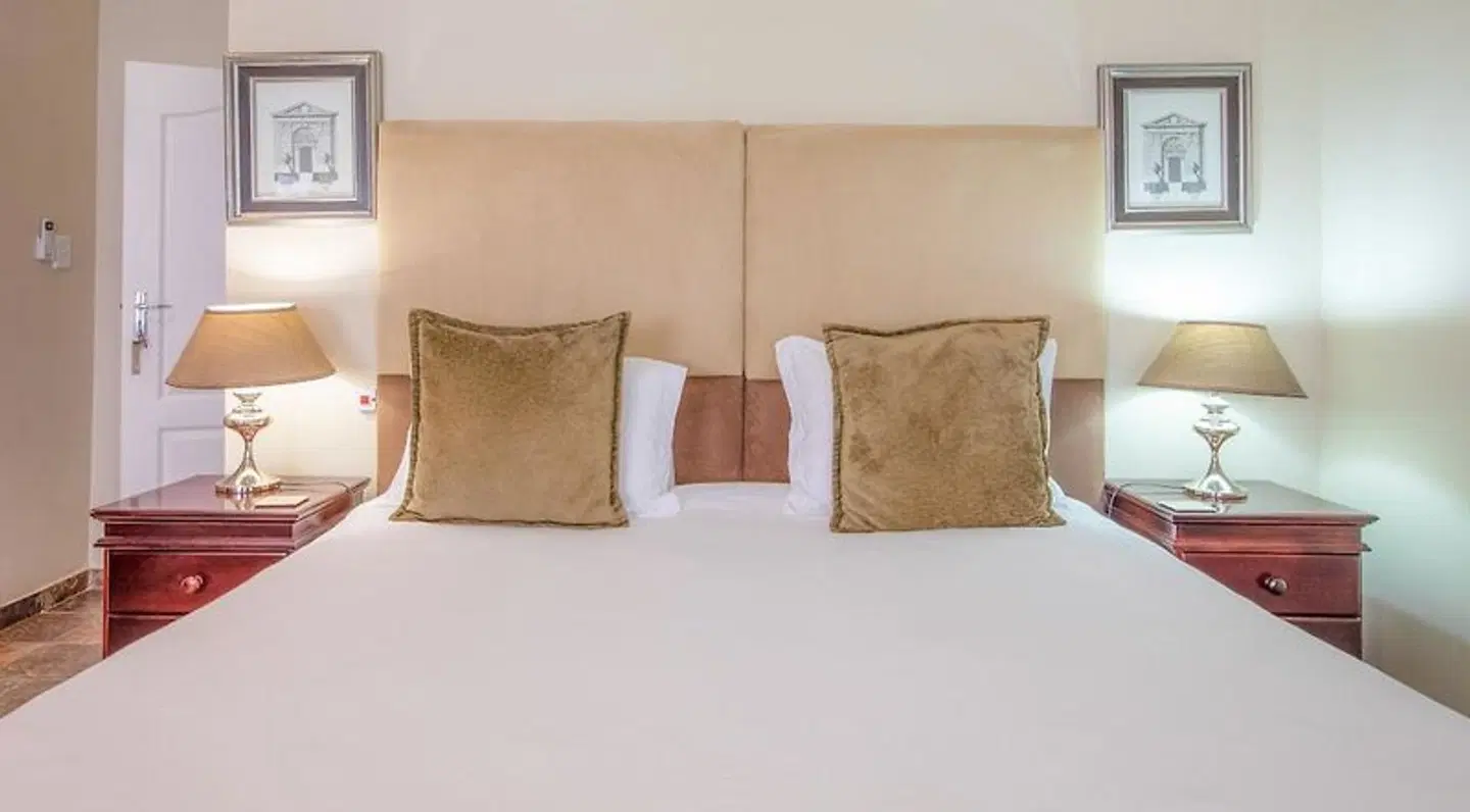At Heritage House ROOM_EXAMPLE