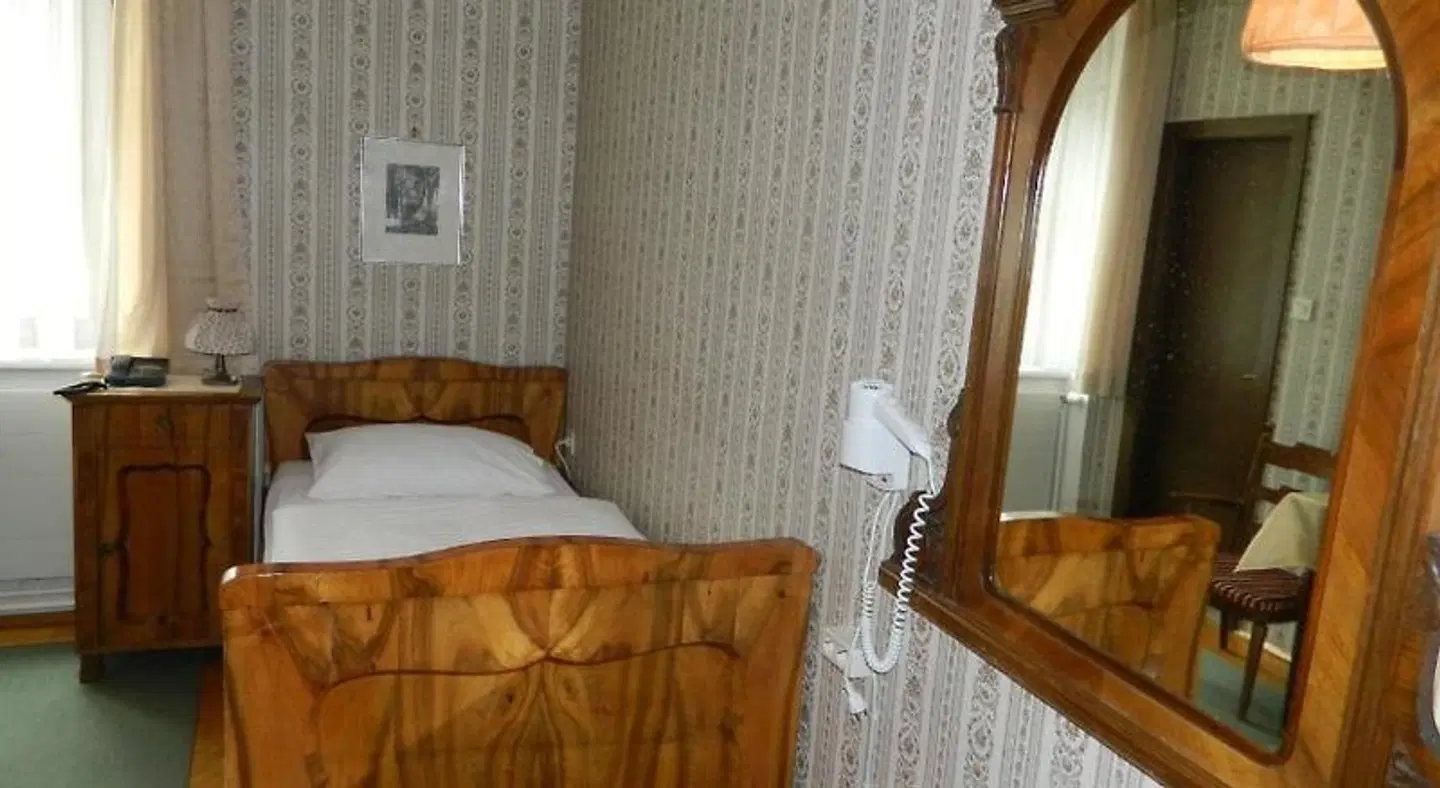 Goldenes Kreuz ROOM_EXAMPLE
