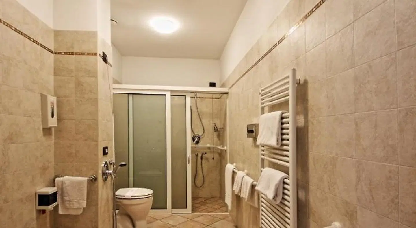 Albergo Papillon Badezimmer