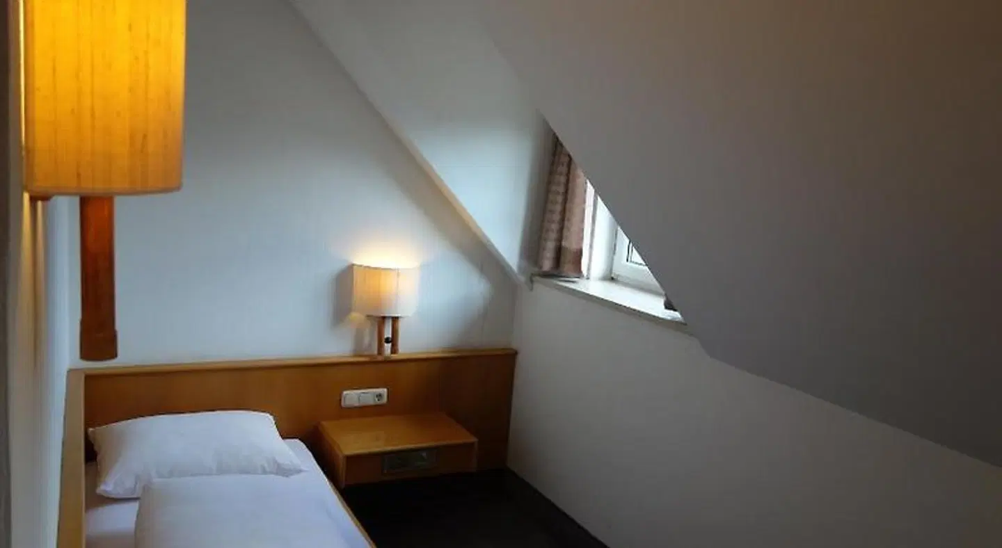 Hotel Zum Goldenen Schiff ROOM_EXAMPLE