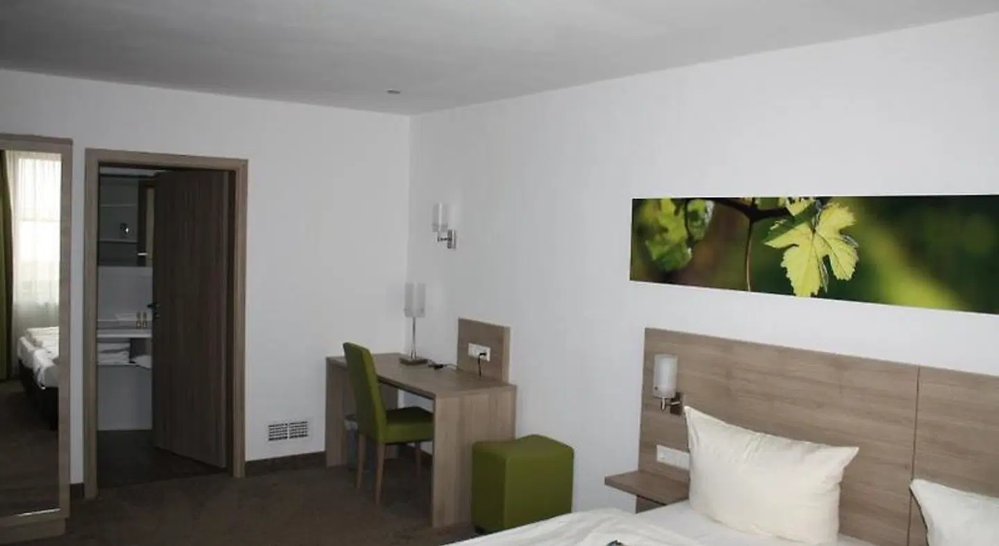 Schwarzer Adler ROOM_EXAMPLE