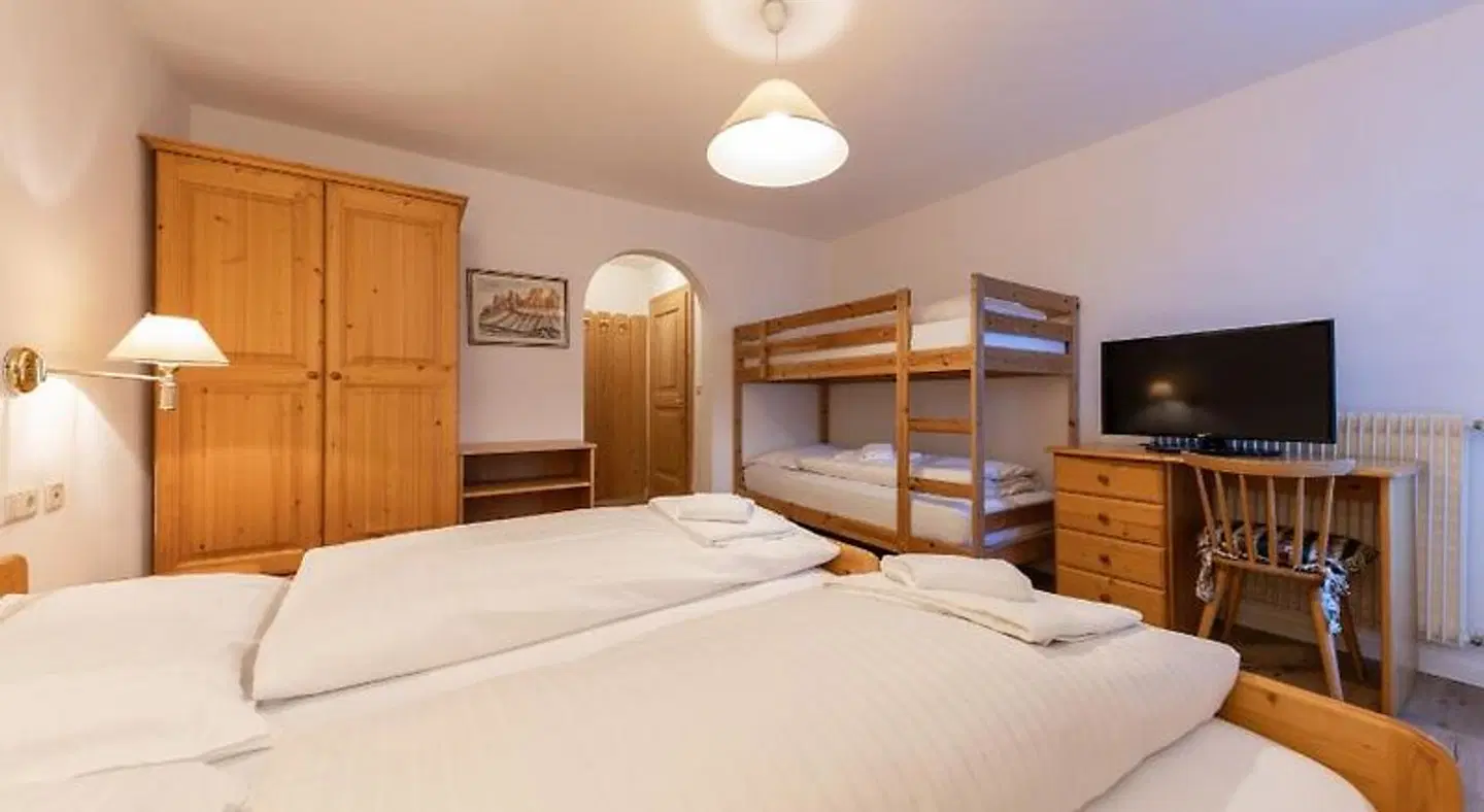 Hotel Fines ROOM_EXAMPLE