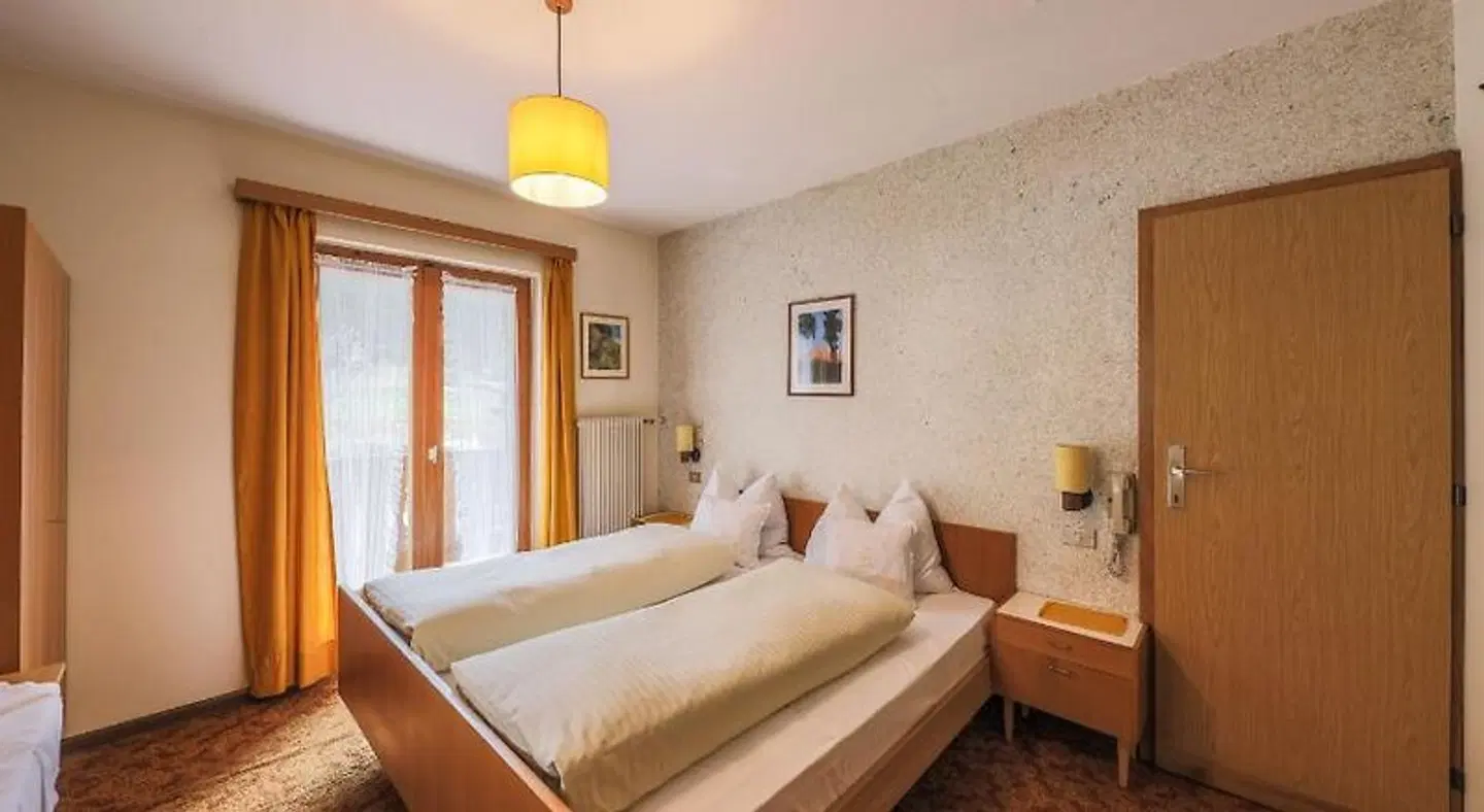 Hotel Fines ROOM_EXAMPLE