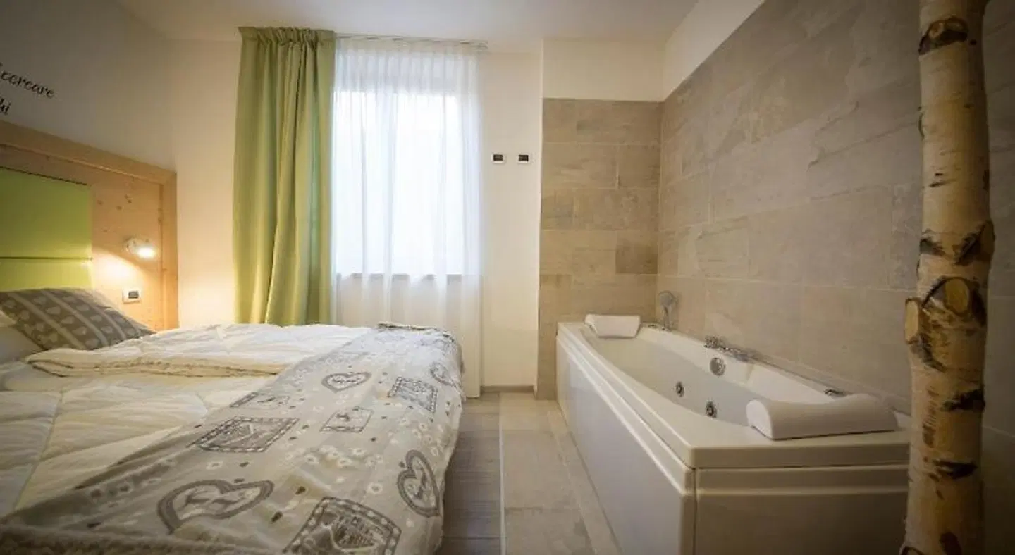 RTA Alpin Dolomites Badezimmer