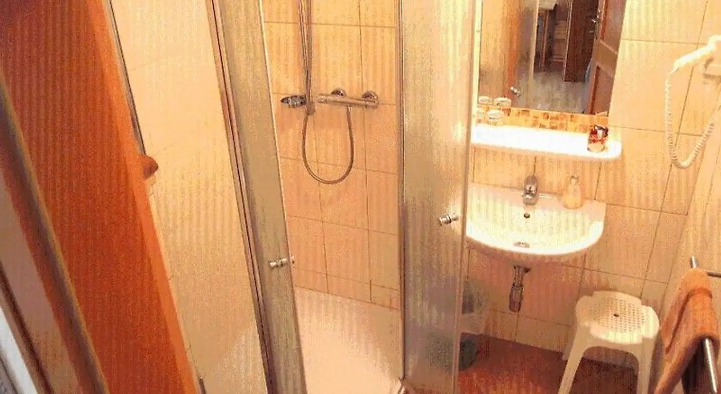 Gasthof Zur Donaubrucke Badezimmer