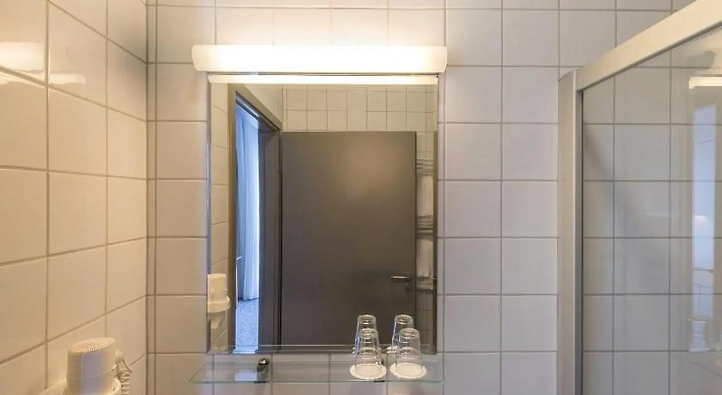 Air Hotel Badezimmer