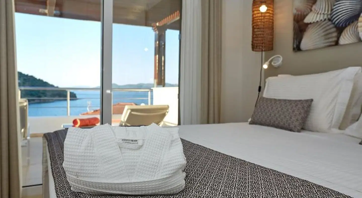 Olivia Sports and Sea ROOM_EXAMPLE