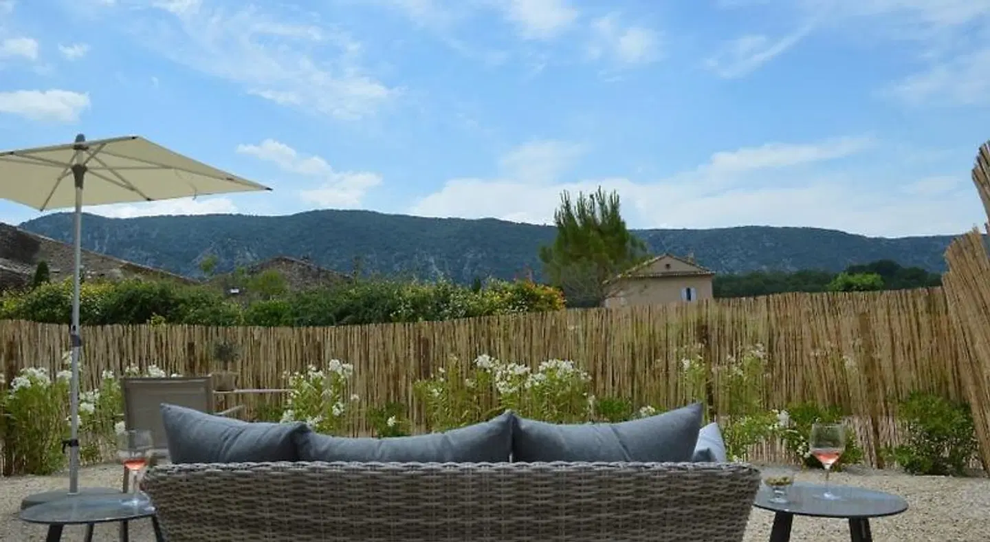 Le Clos D'Olea. Chambres d'hotes LANDSCAPE
