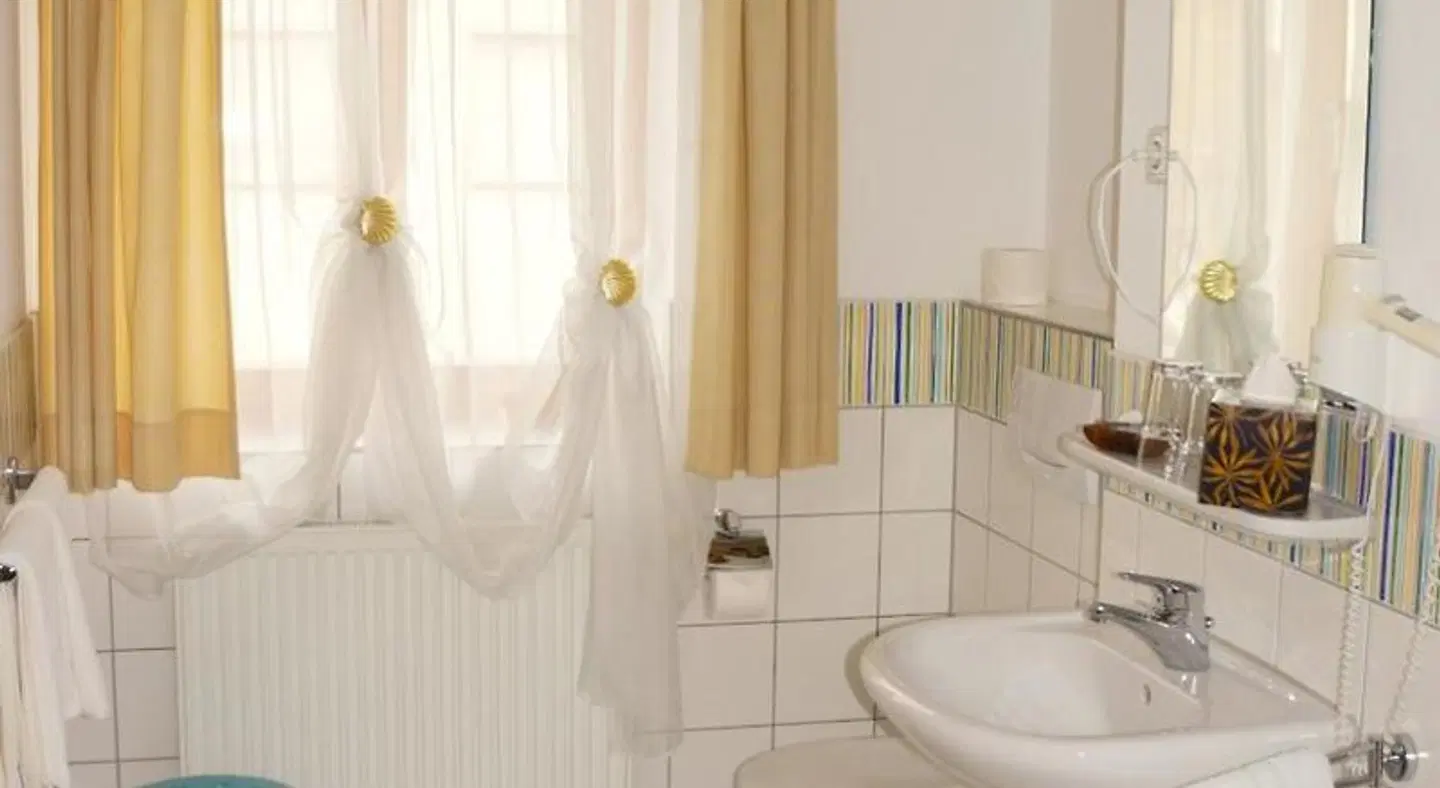 Zur Post Badezimmer