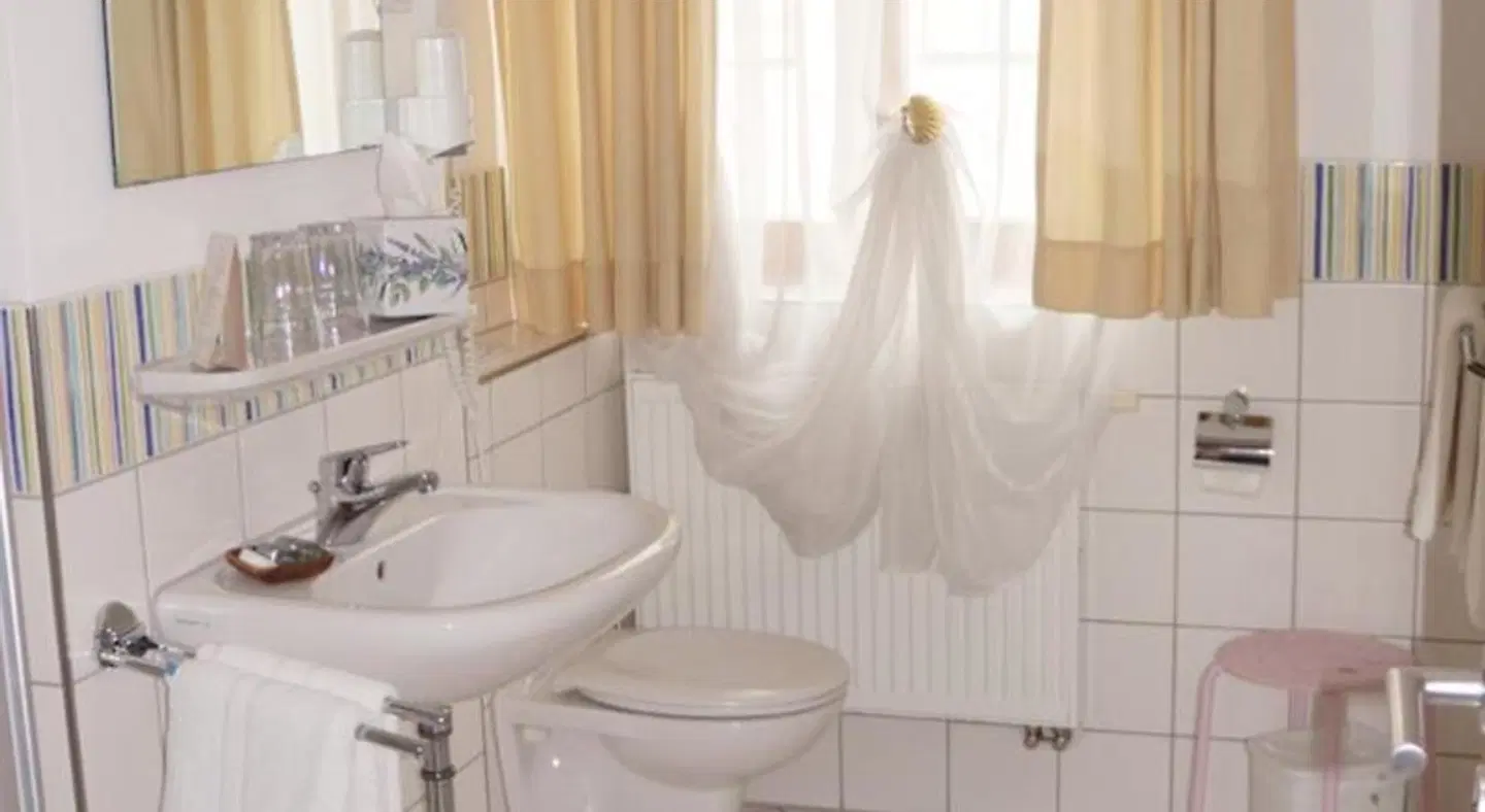 Zur Post Badezimmer