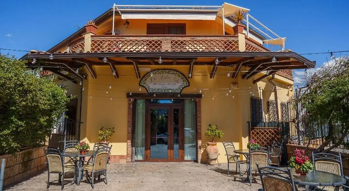 La Dolce Vita EXTERIOR