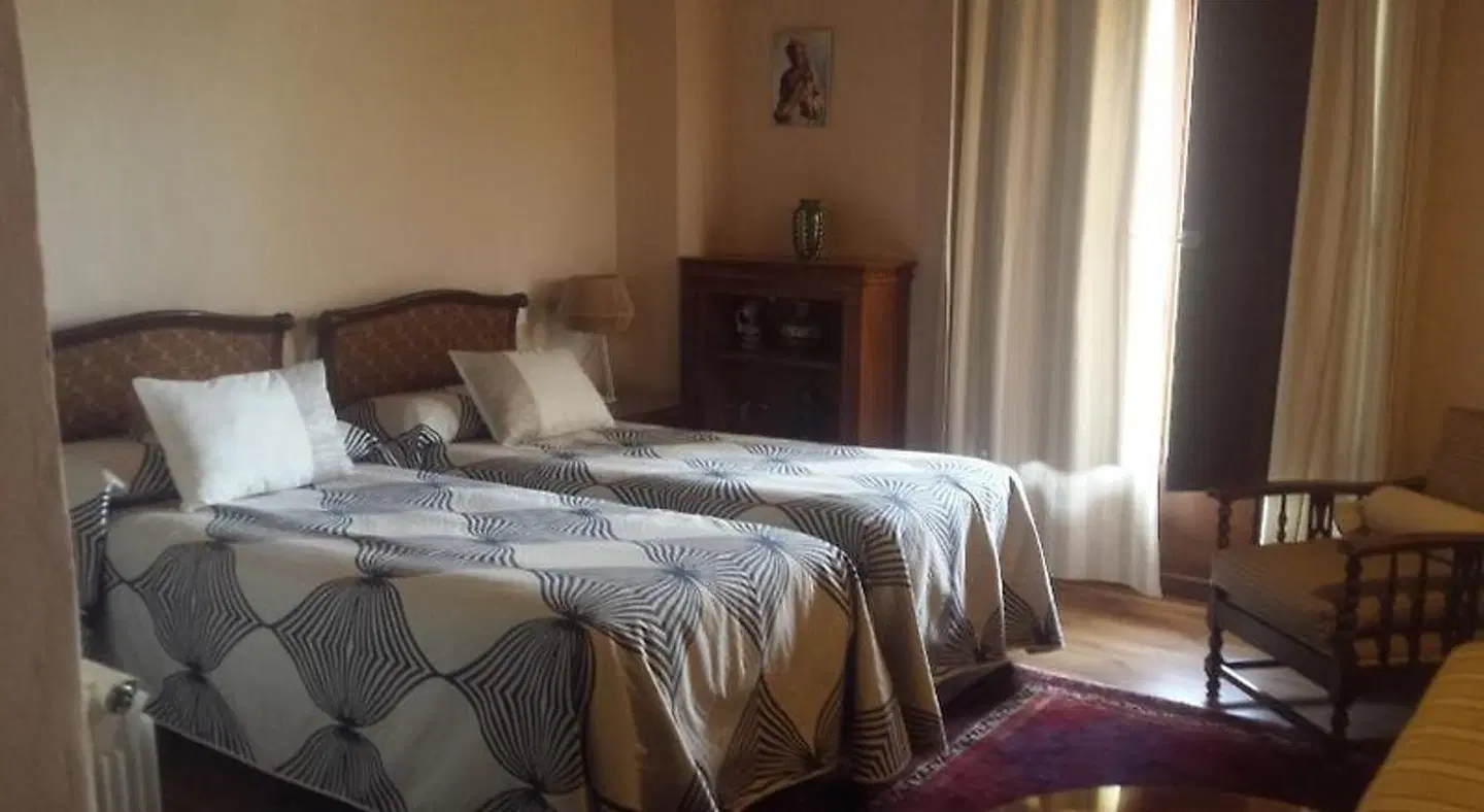 Sakura Vera ROOM_EXAMPLE
