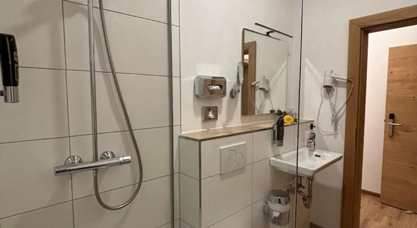 Gasthof-Pension Kerber Badezimmer