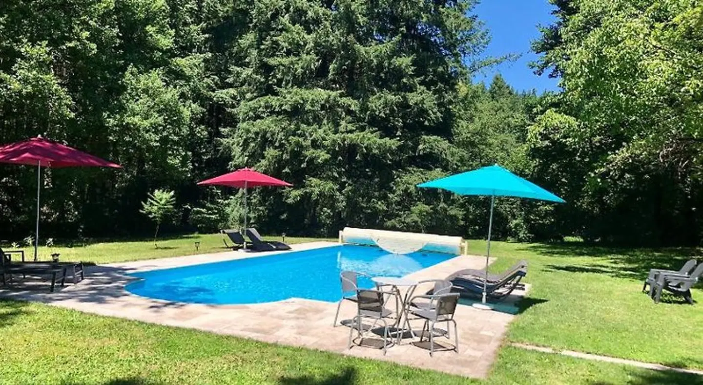 B&B Chateau Le Bois OUTDOOR_POOL