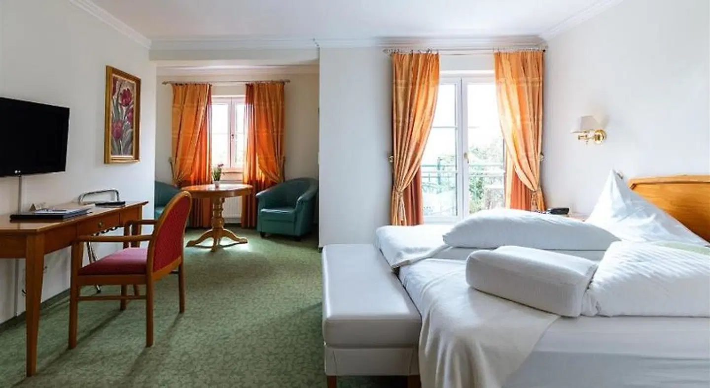 Dr. Petershofer ROOM_EXAMPLE